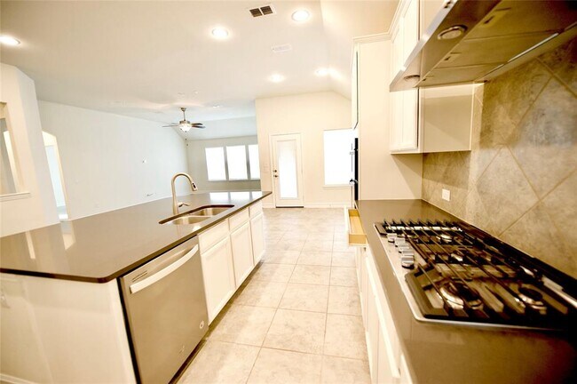 Building Photo - 109 Crimson Law Dr