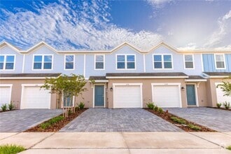 Building Photo - 3316 Thicket St