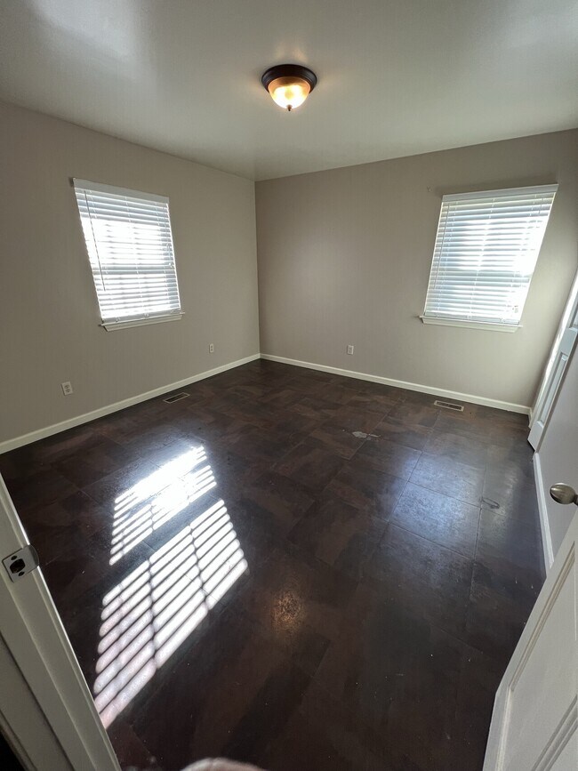 Foto del edificio - 470 Mathis Creek Rd.