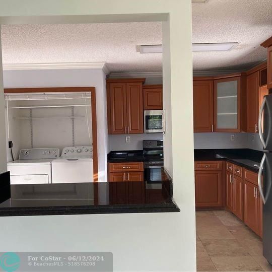 Foto del edificio - 12242 Royal Palm Blvd