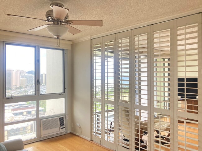 Foto del edificio - 1350 Ala Moana Blvd