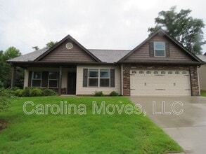 Building Photo - 105 Dellwood Dr