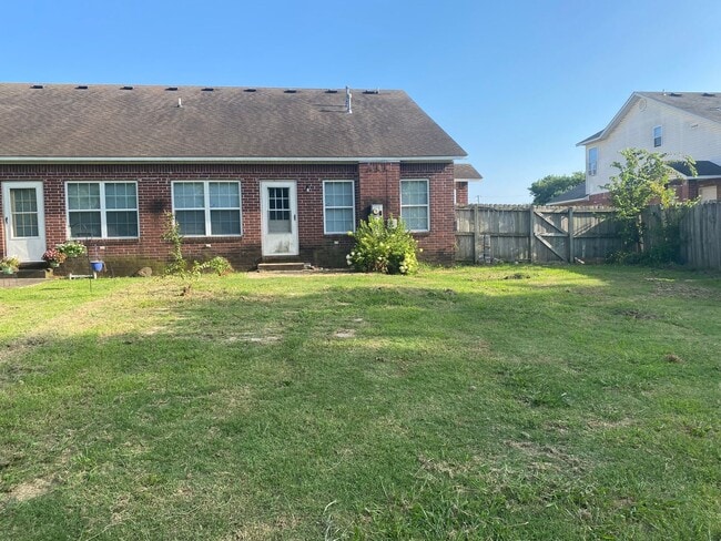 Building Photo - 90-92 West Rainsong