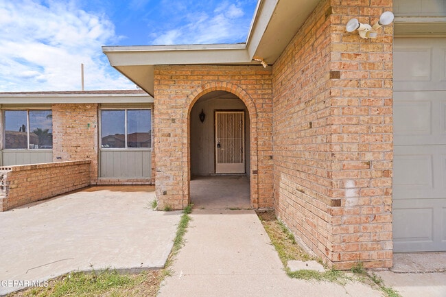 Building Photo - 6713 Heartstone Ct