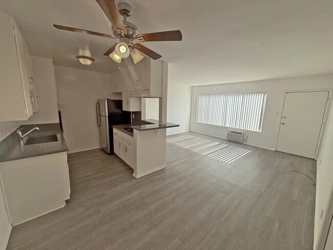 Building Photo - 3365 Keystone Av