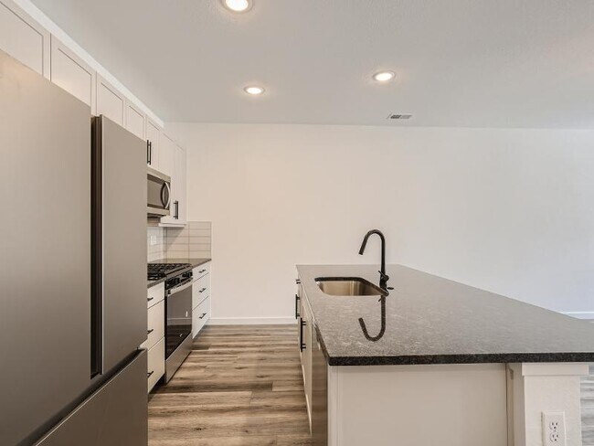 Foto del edificio - 6361 Nelson Way