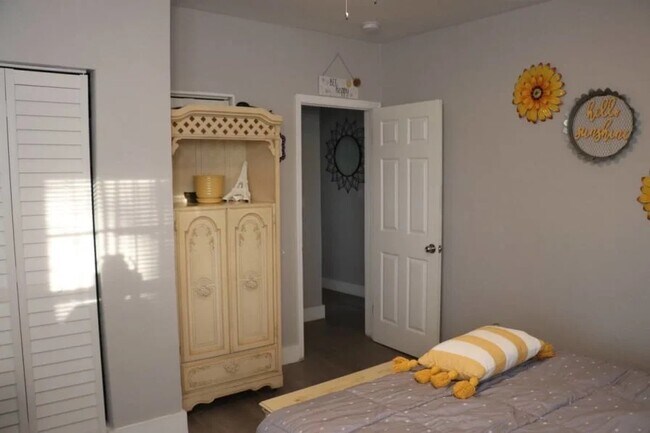 Foto del edificio - 2227 Cody St