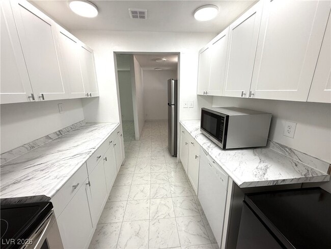 Foto del edificio - 3924 Mount Charleston Dr