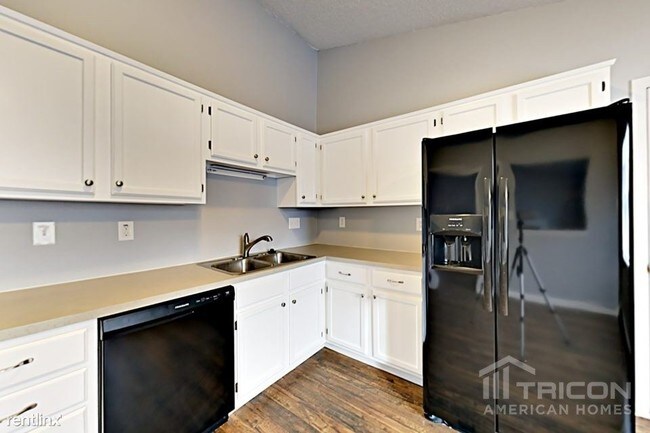 Building Photo - 9613 Harness Ln