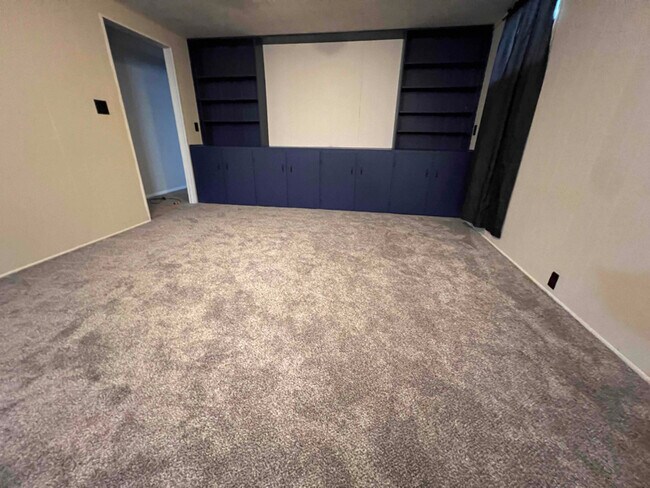 Foto del edificio - 533 S Union Blvd