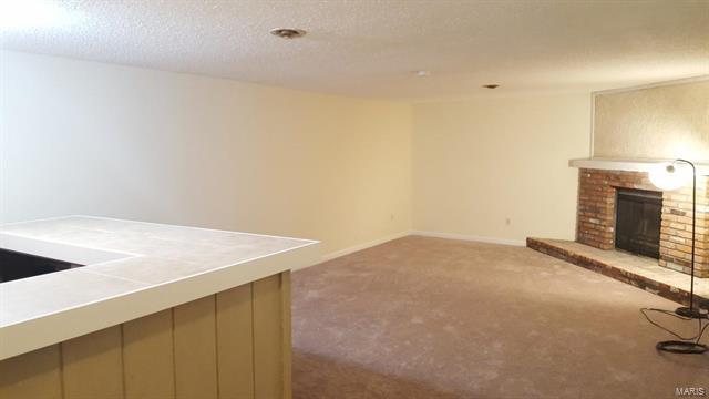 Building Photo - 25 Oak Valley Dr
