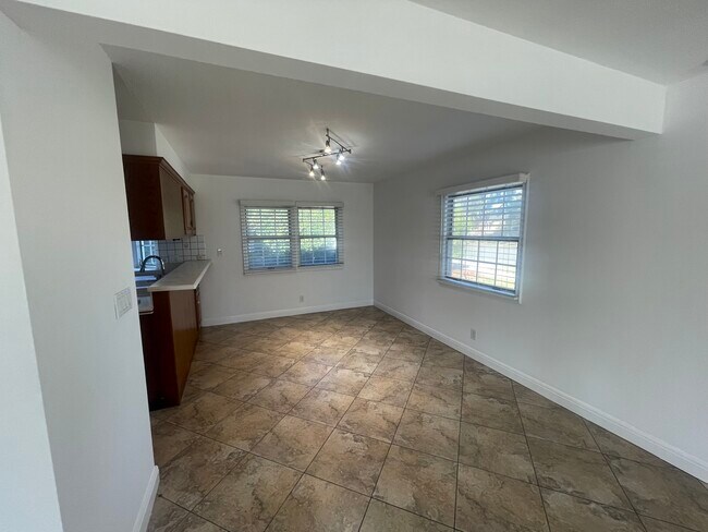 Building Photo - 1789 Rogers Pl