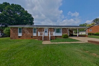 Building Photo - 8 Outter Dr