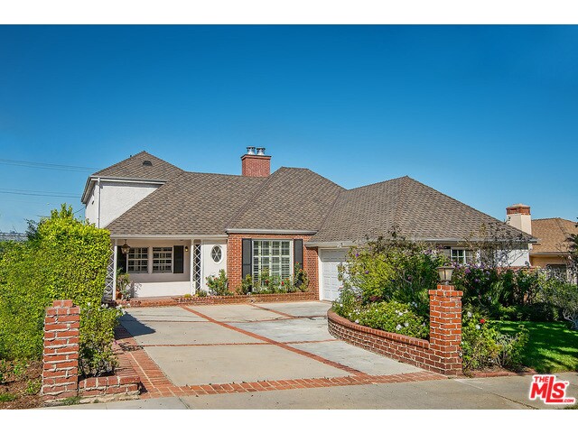 Vista a la calle - 9407 Sawyer St