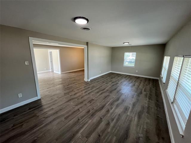 Foto del edificio - 12645 Hallum St