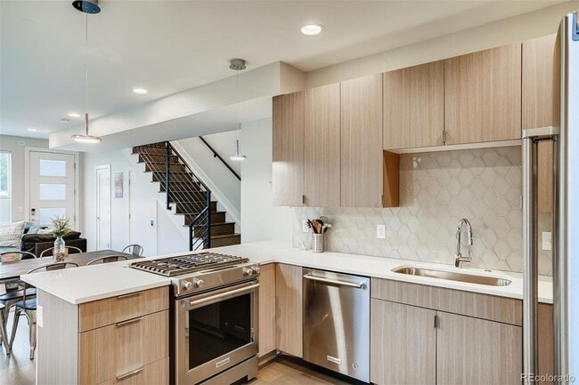 Foto del edificio - 3 Bedroom townhome in RiNo in Denver