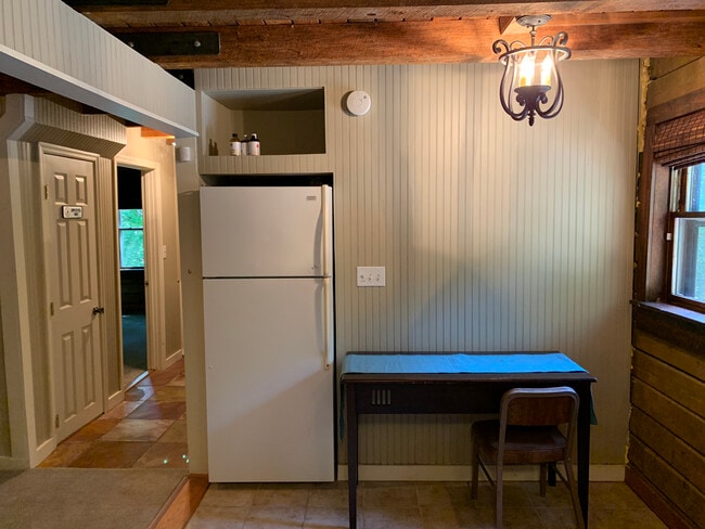 Building Photo - 215 J B Hood Dr