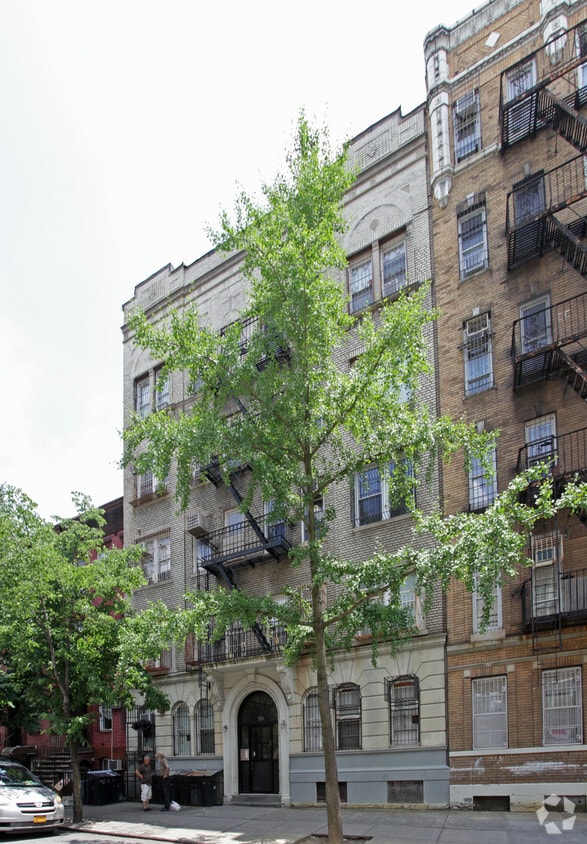 Primary Photo - 160 Wilson St