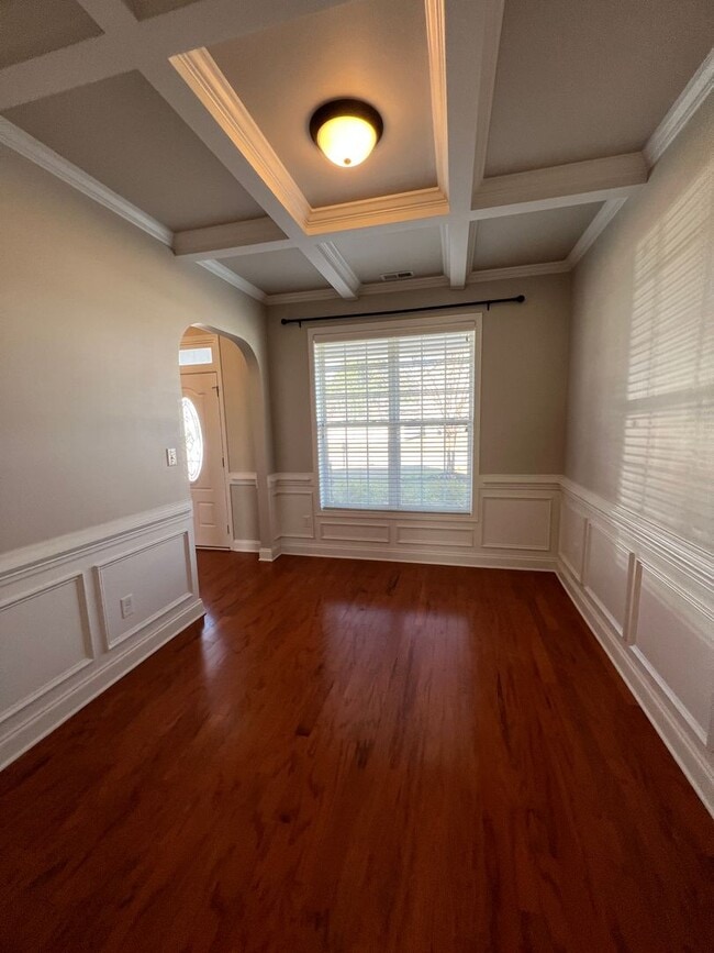 Building Photo - Beautiful 4 Bed, 2.5 Bath Westgate Home