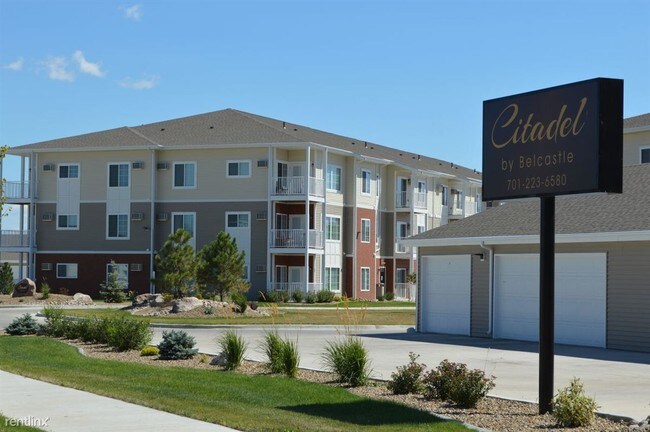 Building Photo - 101 Irvine Loop