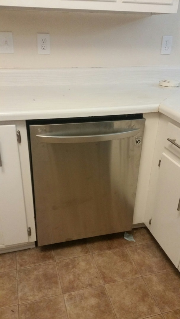 Building Photo - Beautifully Maintained, Spacious Brick Hom...