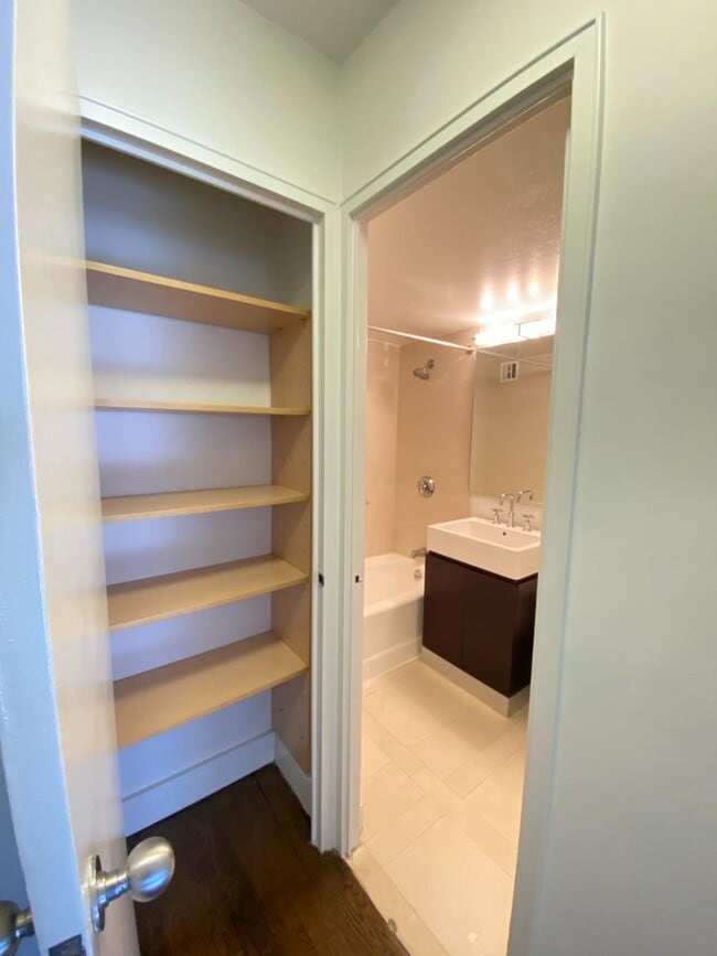 Foto del edificio - 220 E 63rd St