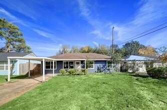 Building Photo - 2534 Roy Cir