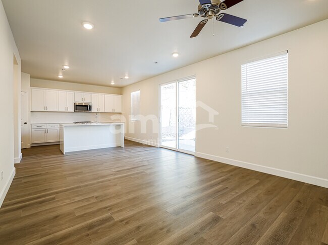 Building Photo - 6491 Enlightenment Dr