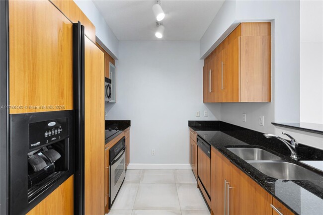 Building Photo - 335 S Biscayne Blvd