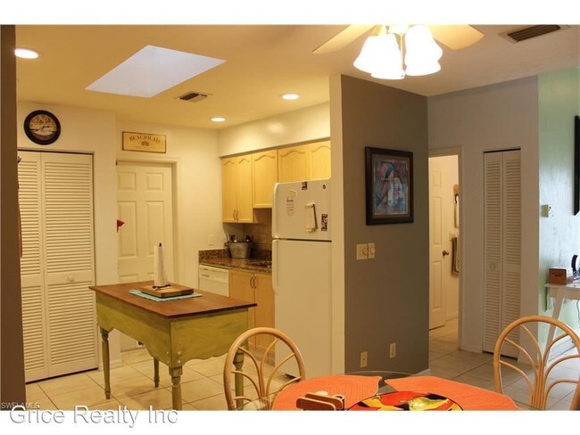 Foto del edificio - 2 br, 2 bath  - 12263 Londonderry Ln
