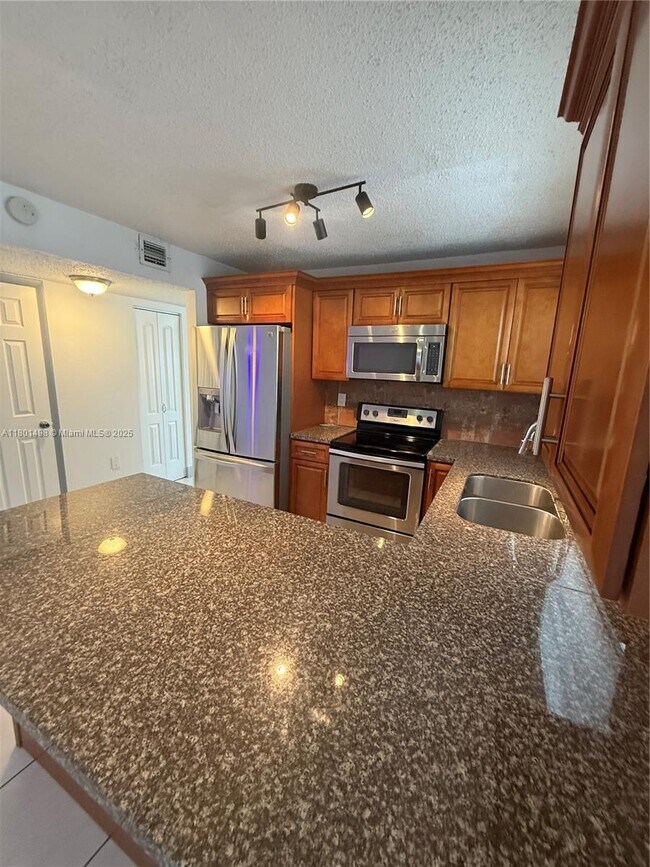 Foto del edificio - 5067 NW 5th St