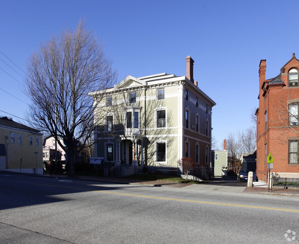 Foto del edificio - 727 Congress St