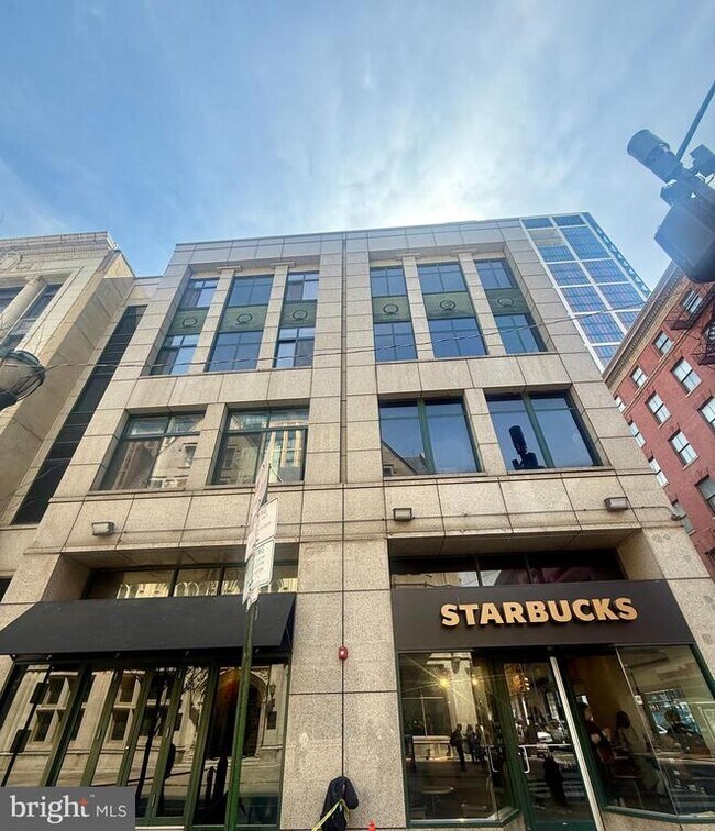 Building Photo - 1128 Walnut St