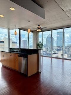 Building Photo - 777 N Ashley Dr