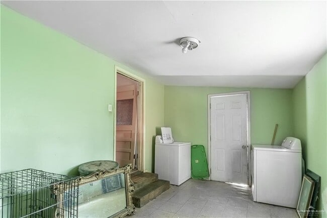 Building Photo - 2757 Elena St