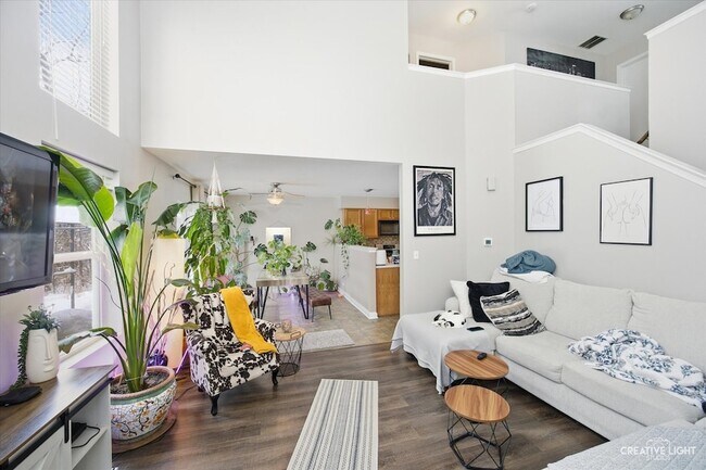 Foto del edificio - 966 Ainsley Dr