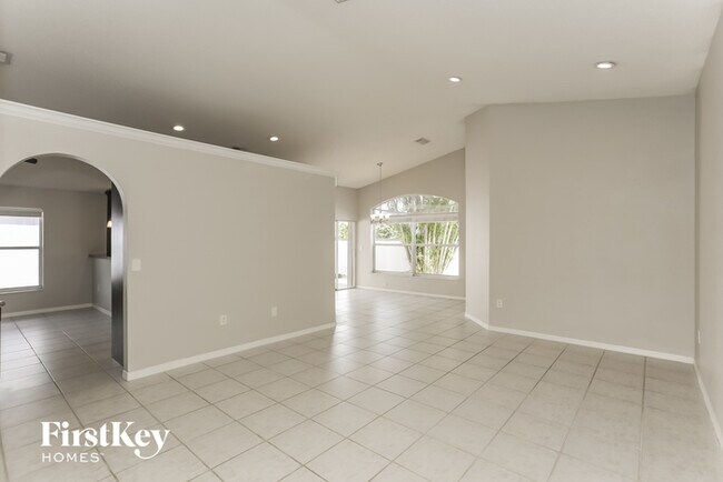 Building Photo - 9231 SW 167th Ct