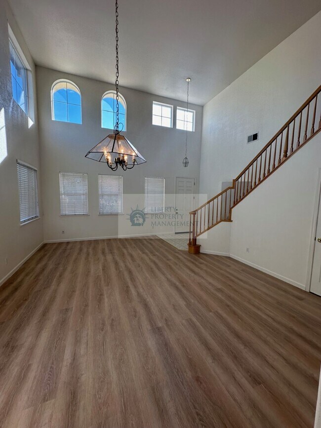 Building Photo - 8655 Tenaya Ct