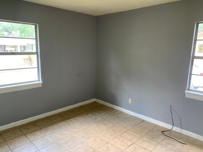 Foto del edificio - 3003 Hillcrest Ave