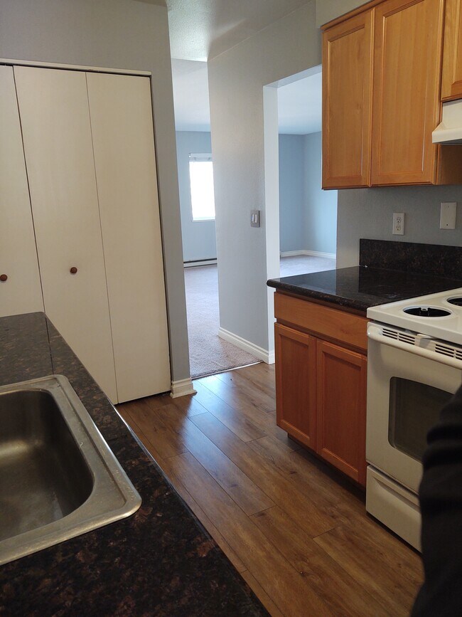 Kitchen_W/D - 13473 SW 17th St