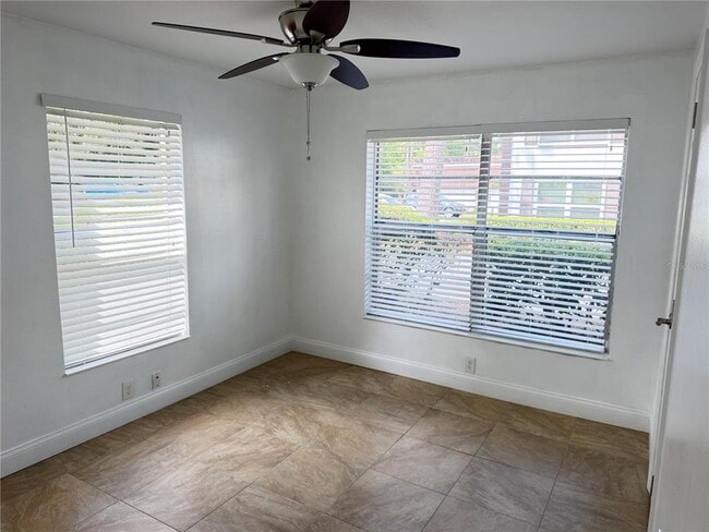 Foto del edificio - 2564 SE 15th Ave