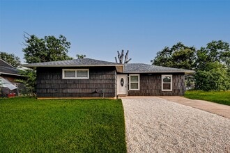 Building Photo - 5806 Westover St