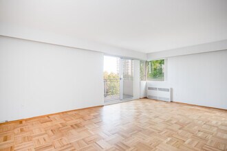 Building Photo - 2191 W 39th Ave