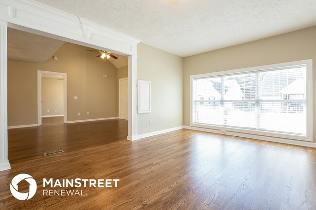 Building Photo - 1730 N Cove