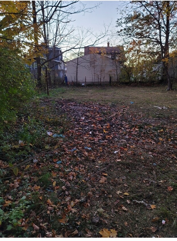 Building Photo - 14430 Maple Ave