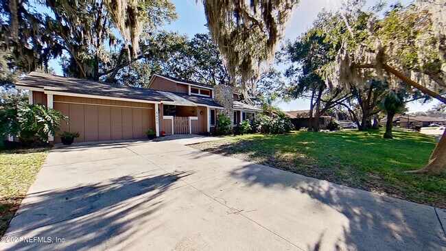 Foto del edificio - 4425 Beacon Dr W