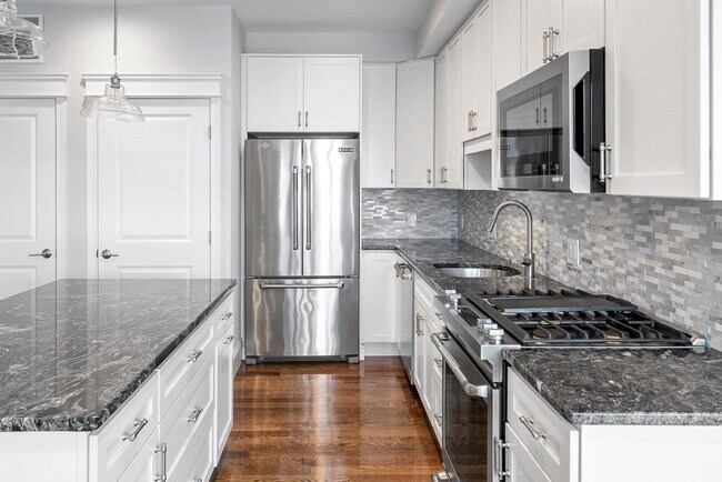 Building Photo - 57 L St