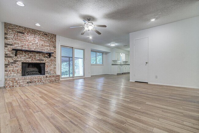 Foto del edificio - 6012 Wagon Bend