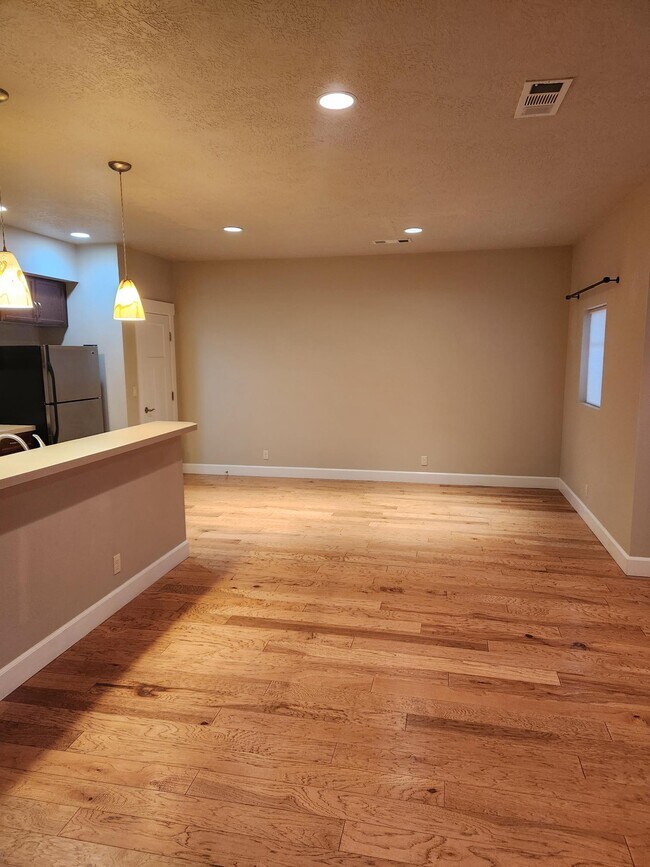 Building Photo - 3783 N Woody Ln