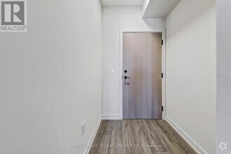 Building Photo - 181-181 Sterling Rd